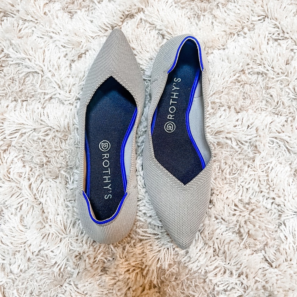 Rothy’s grey point flat